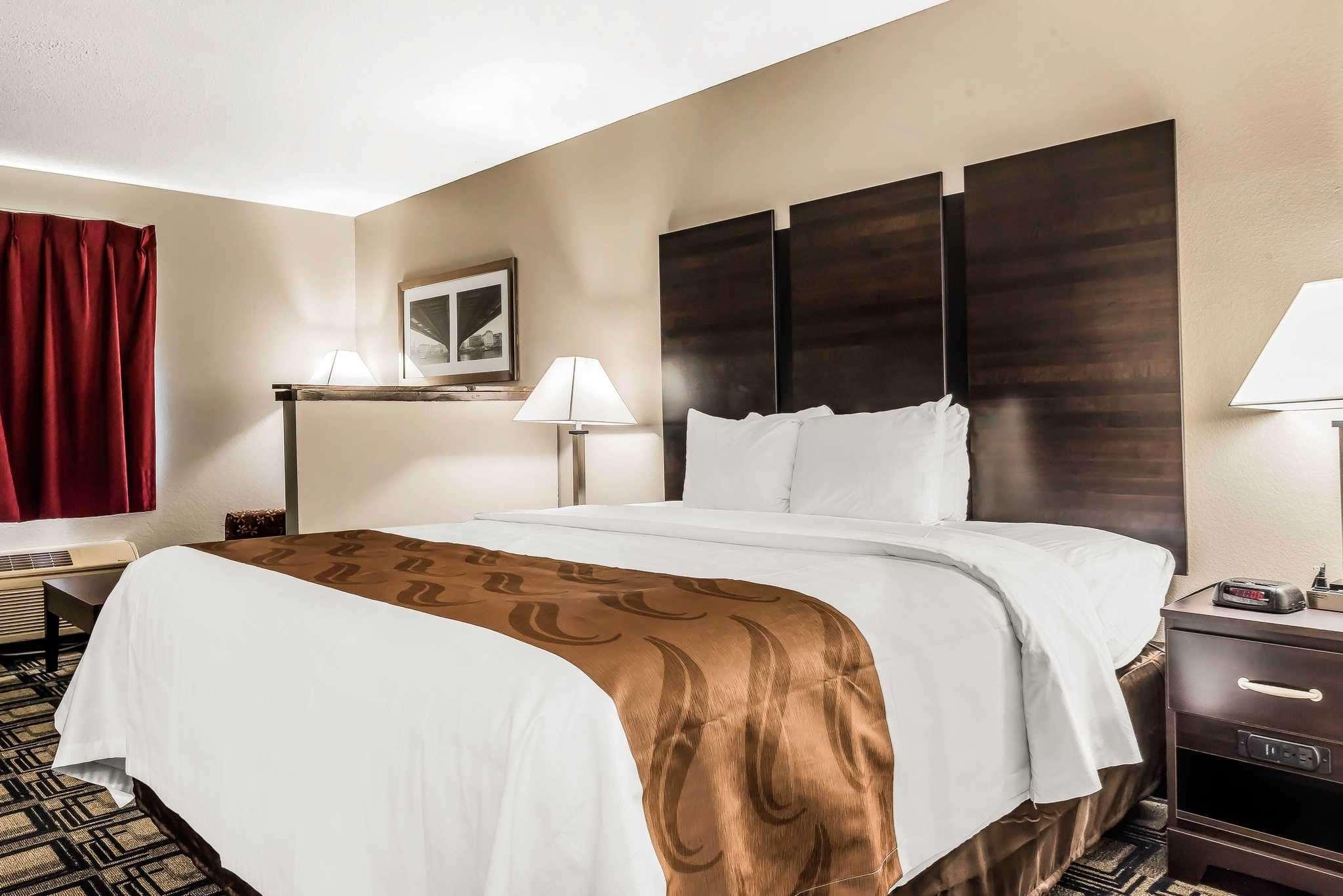 Suburban Hwy 42 Hotel 2*